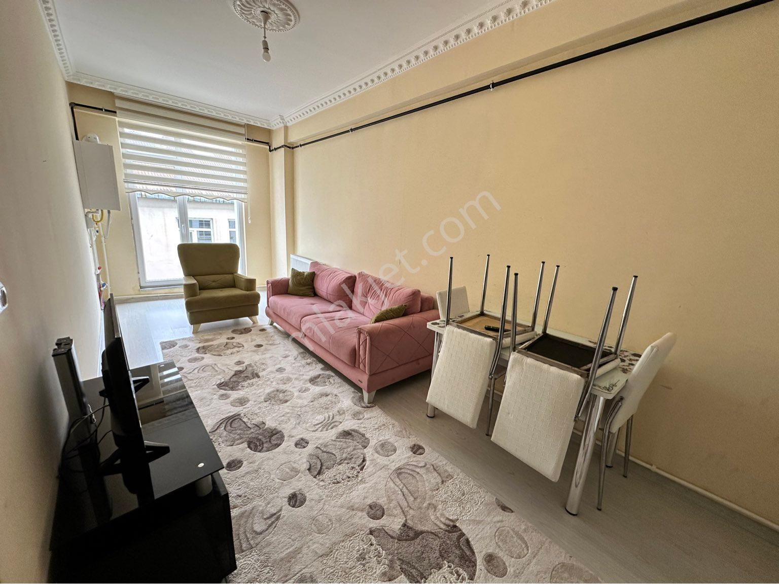 İks emlaktan ki̇ralik eşyali 2+1 dai̇re