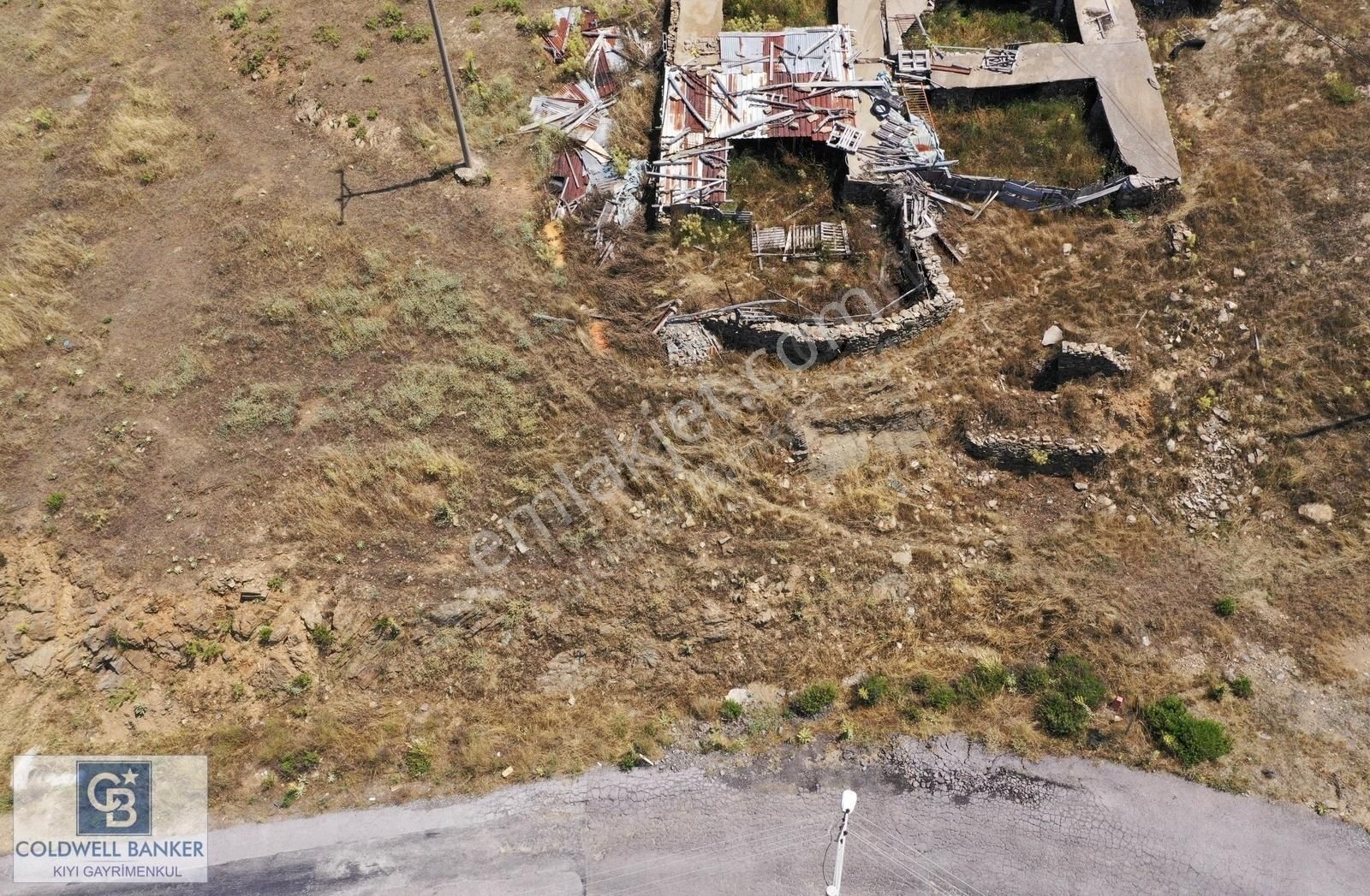Karaburun Sarpıncık Köyünde Deniz Ve Doğa Manzaralı Tarla - Görsel 8