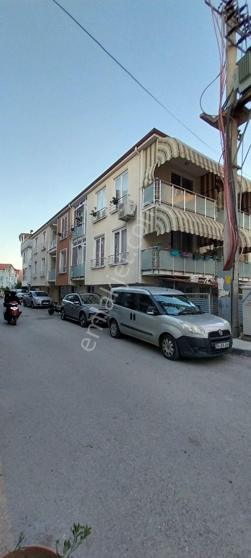 Adapazarı Yenigün Kiralık Daire KİRALİK SAKARYA ADAPAZARI YENİCAMİ  MEVKİ 3+1 DAİRE 