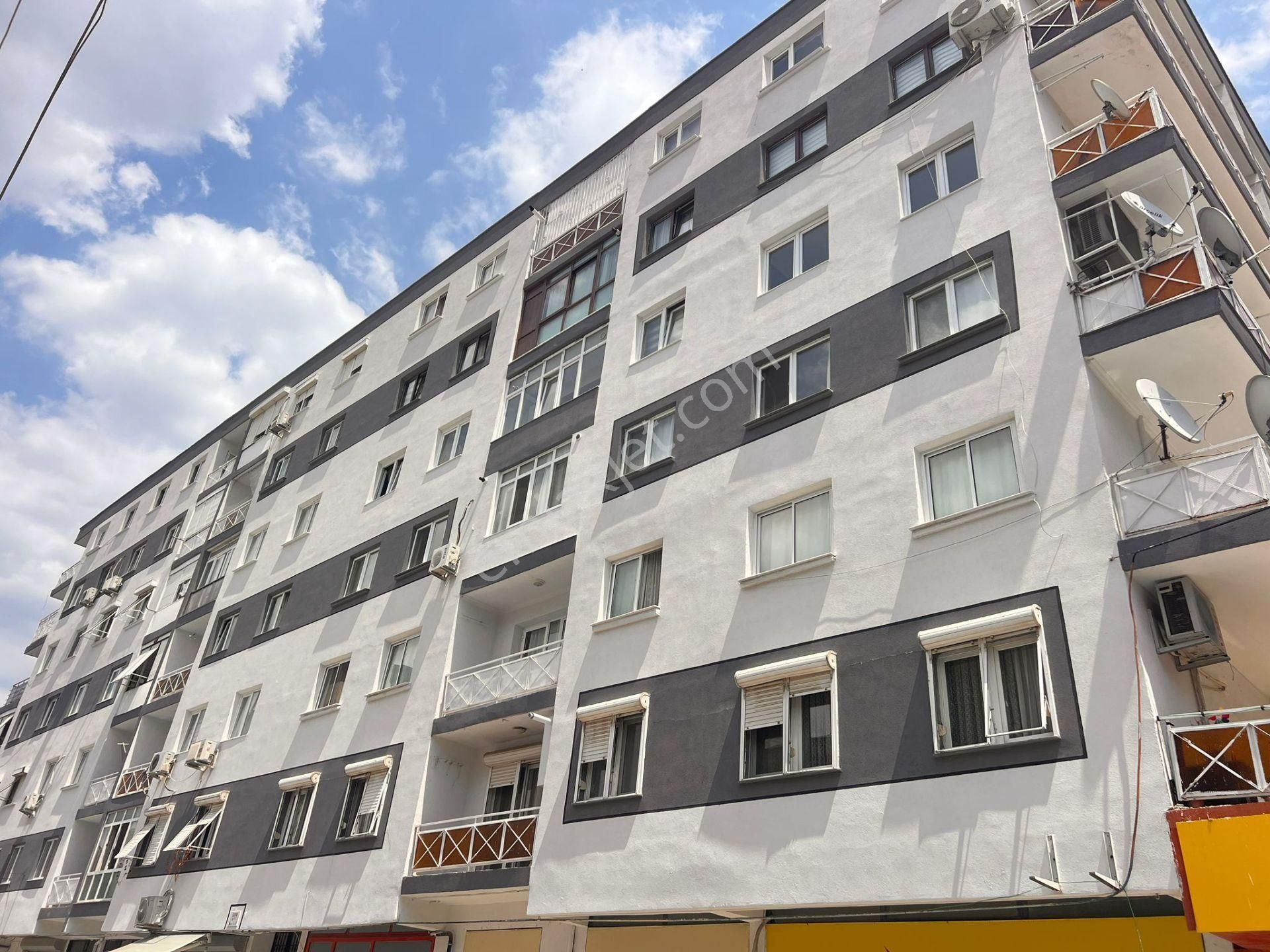 Bornova Çınar Satılık Daire  140 METREKARE 3+1 SATILIK DAİRE