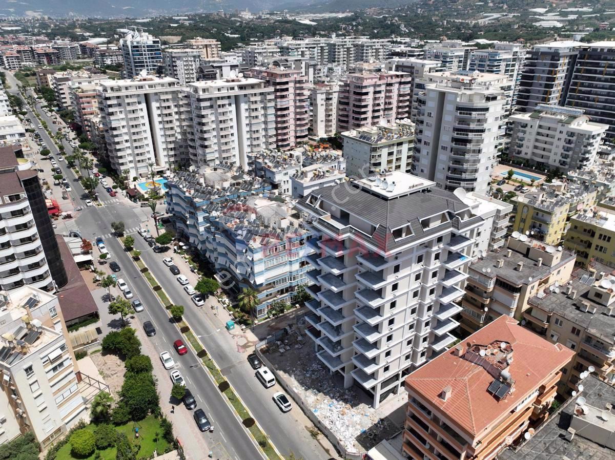 Alanya Mahmutlar Satılık Daire ALANYA MAHMUTLAR BARBAROS CADDESİ ÜSTÜNDE SATILIK 1+1 DAİRE