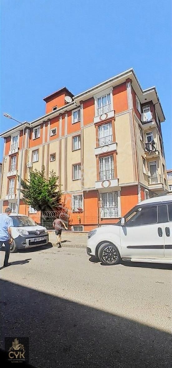 Ümraniye Esenkent Satılık Daire CYK GAYRİMENKULDEN FIRSAT KELEPIR 3+1 DAIRE