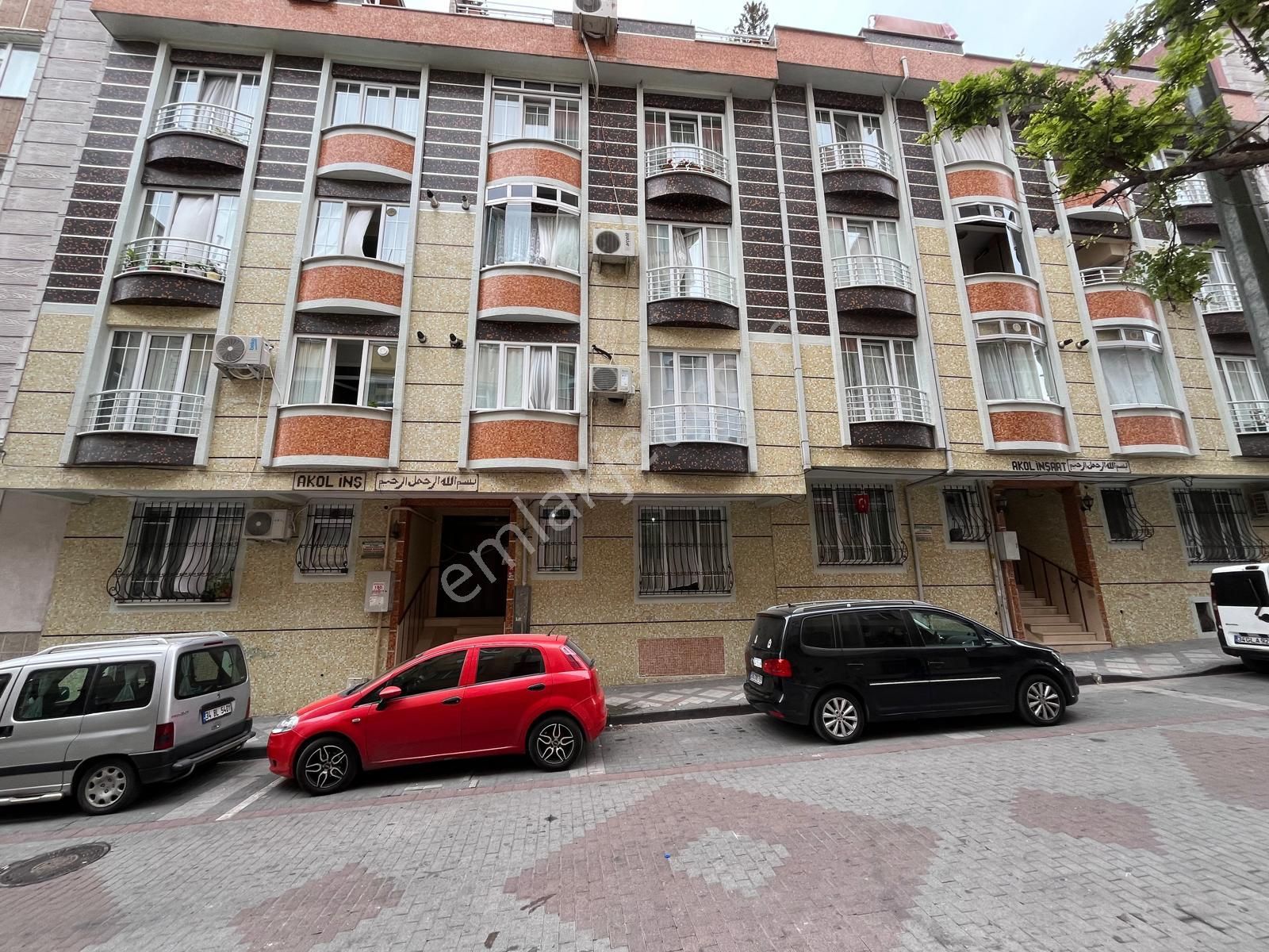 Bağcılar Yenigün Satılık Daire  Bağcılar Yenigün Mah Satılık 2+1 Y.Giriş Daire 15yş