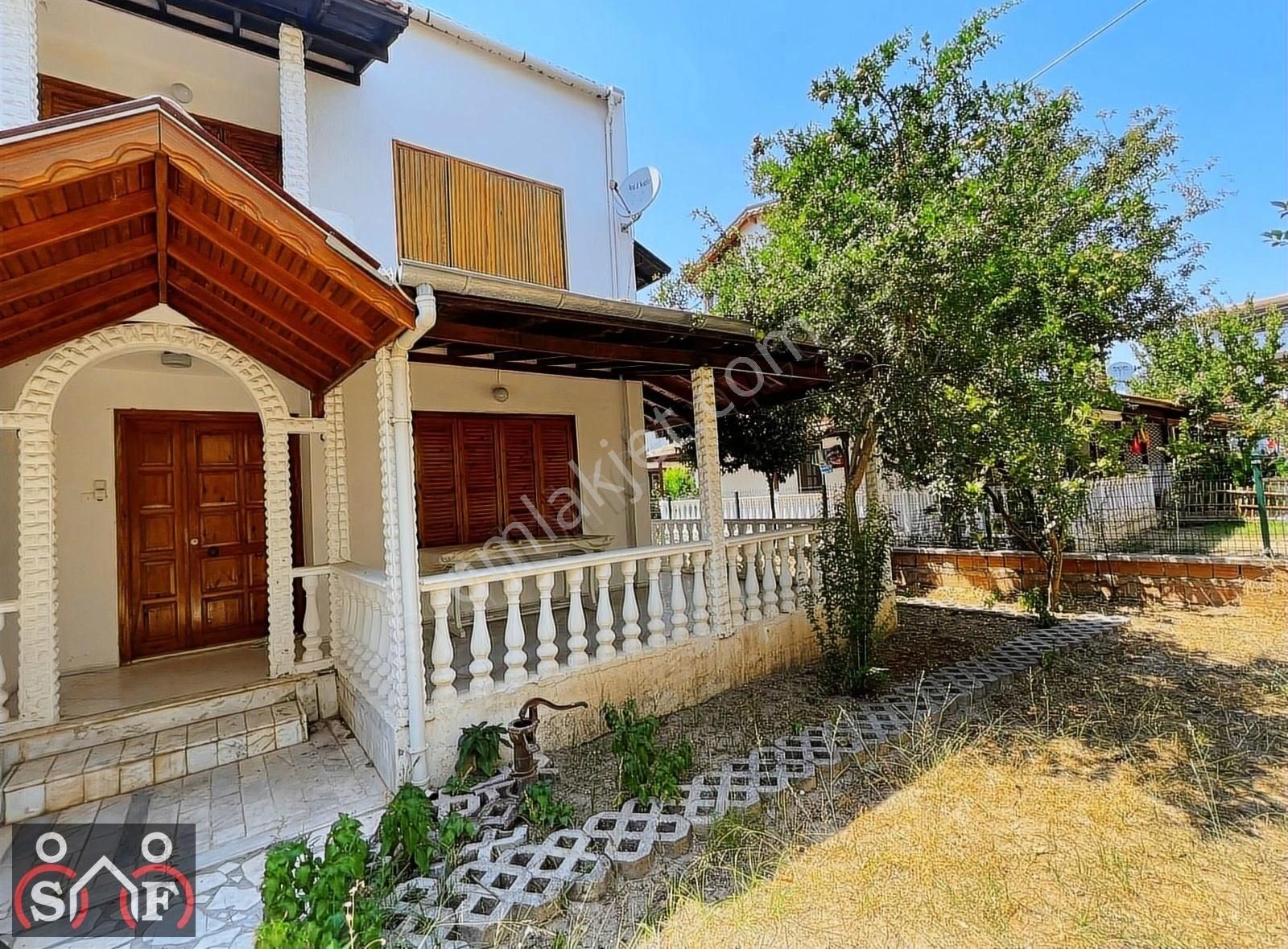 Seferihisar Cumhuriyet Satılık Villa İzmir Seferihisar'da Satılık 3 +1 Eşyalı Villa