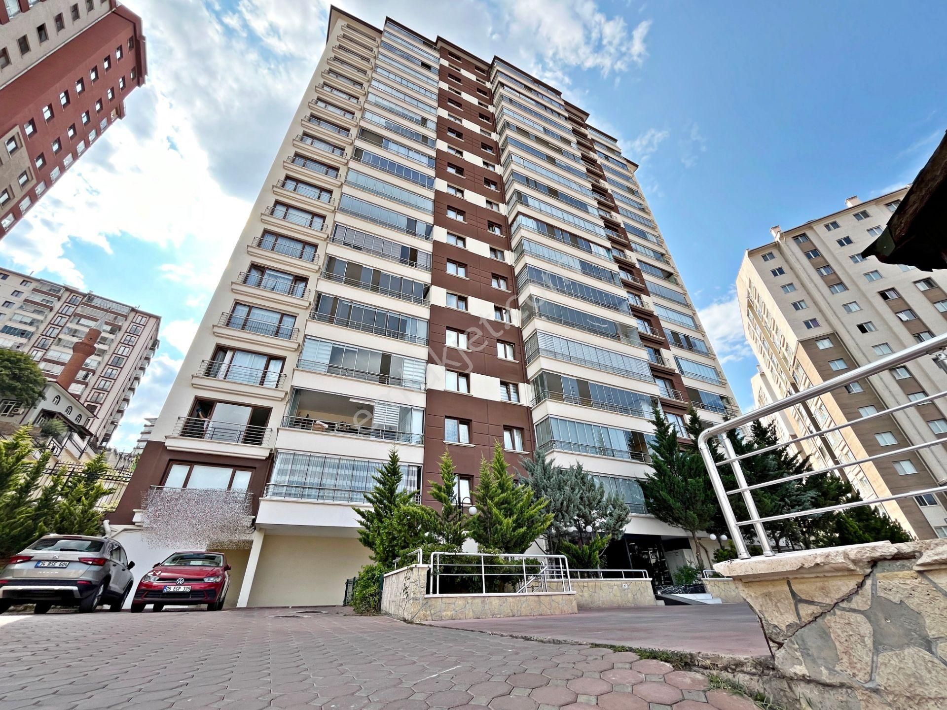 Keçiören Etlik Satılık Daire  4+1 SİTE İÇERİSİNDE GENİŞ OTURUMA SAHİP EBEVEYN BANYO-K.OTOPARK