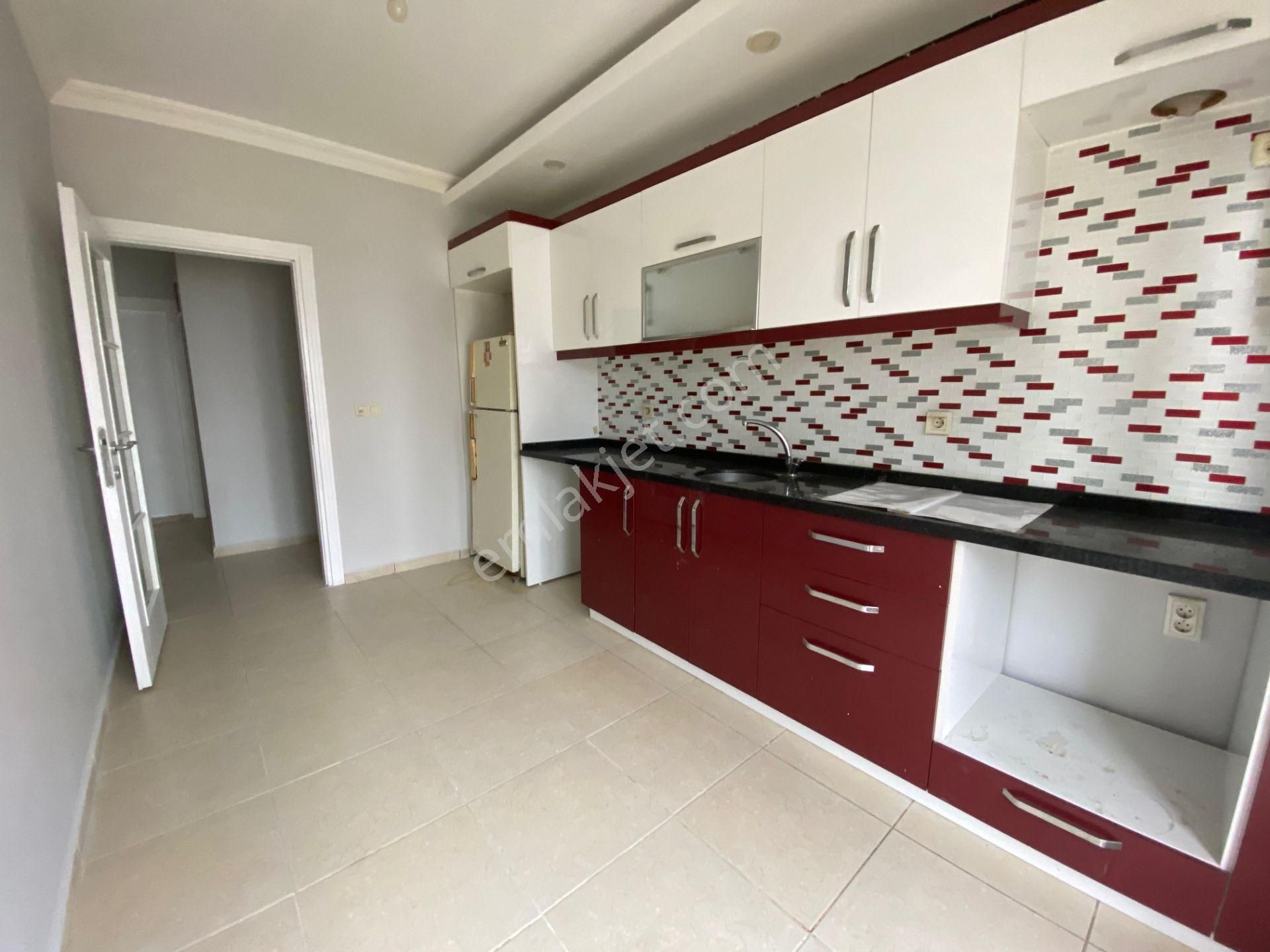 Kartepe Ataevler Satılık Daire  ATAEVLER MAH. KARPAY MEVA 1 EVLERİNDE 3+1 SATILIK DAİRE