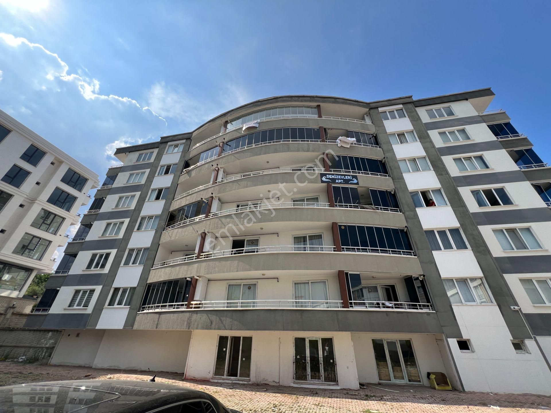 Atakum Körfez Satılık Daire Körfez Bölgesi Deniz ve Şehir Manzaralı 60m 1+1 Daire