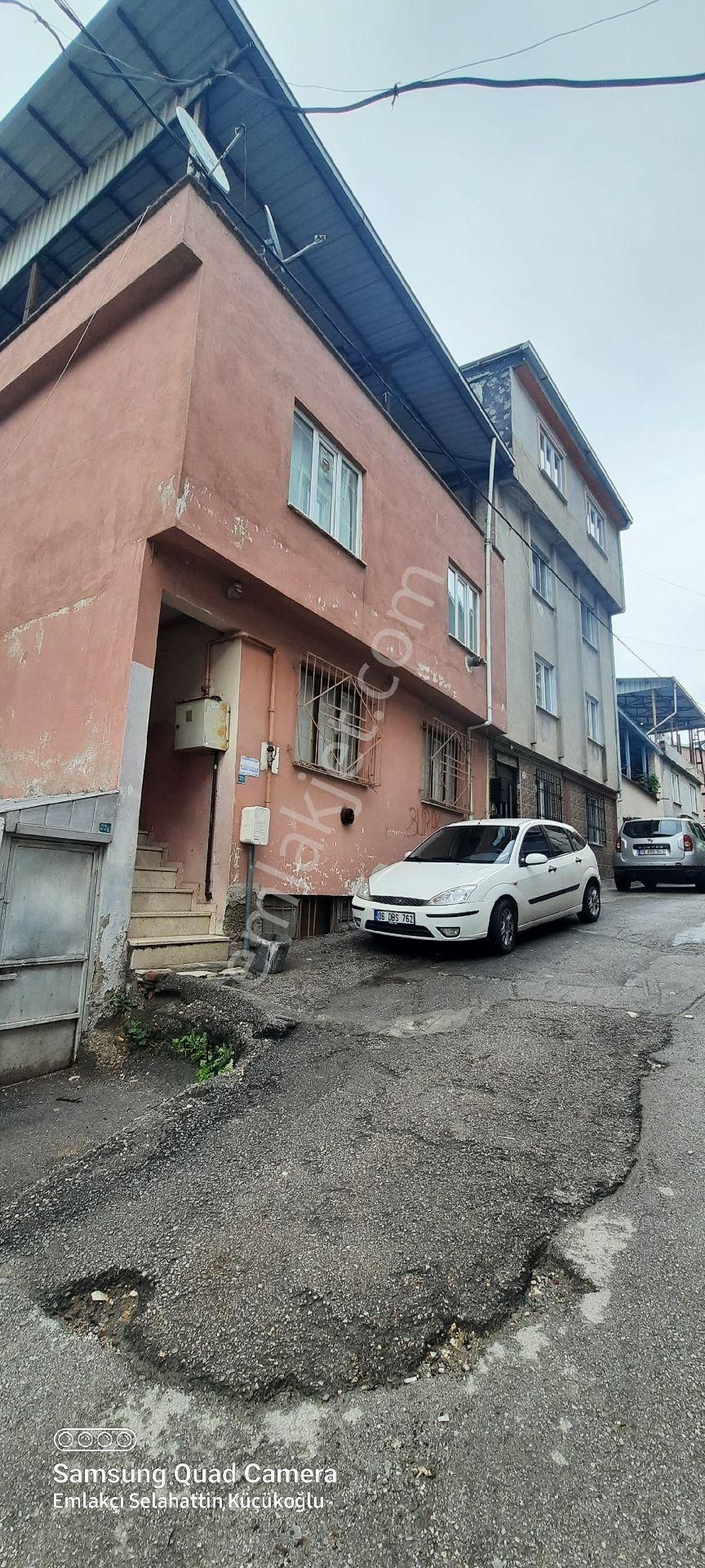 Yıldırım Akçağlayan Satılık Müstakil Ev Bursa Yıldırım teleferik Müstakil ev 90 m² 2+1 daireler 2 katlı ev çatısı yapılmış 