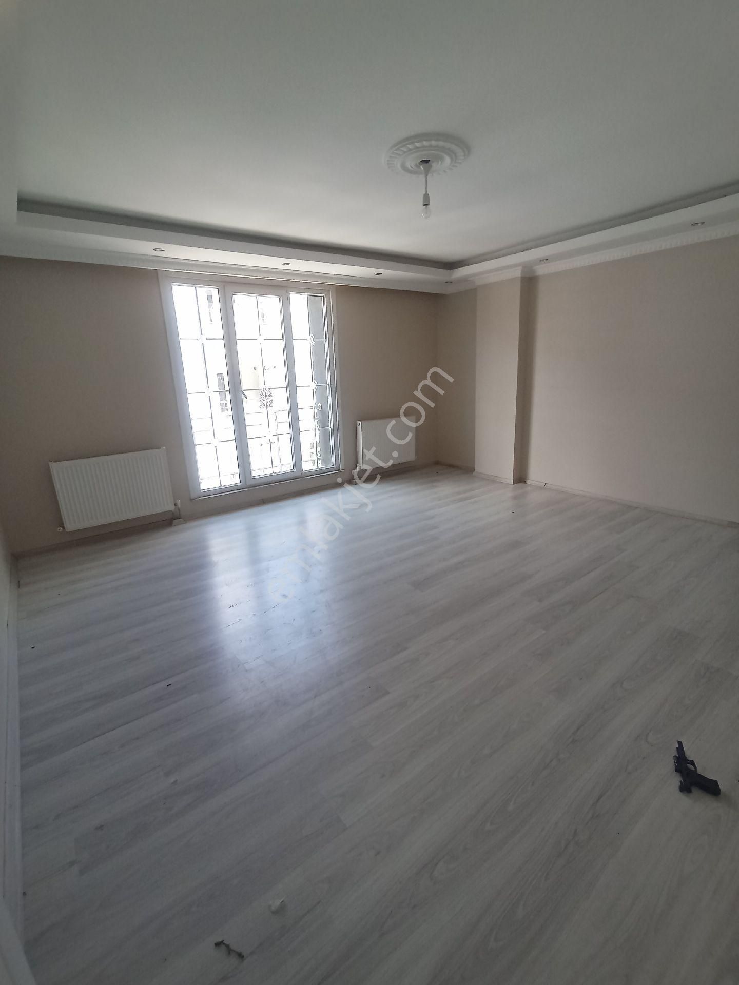 Esenyurt Pınar Kiralık Daire Pınar Mahallesi'nde 3+1 Geniş Daire