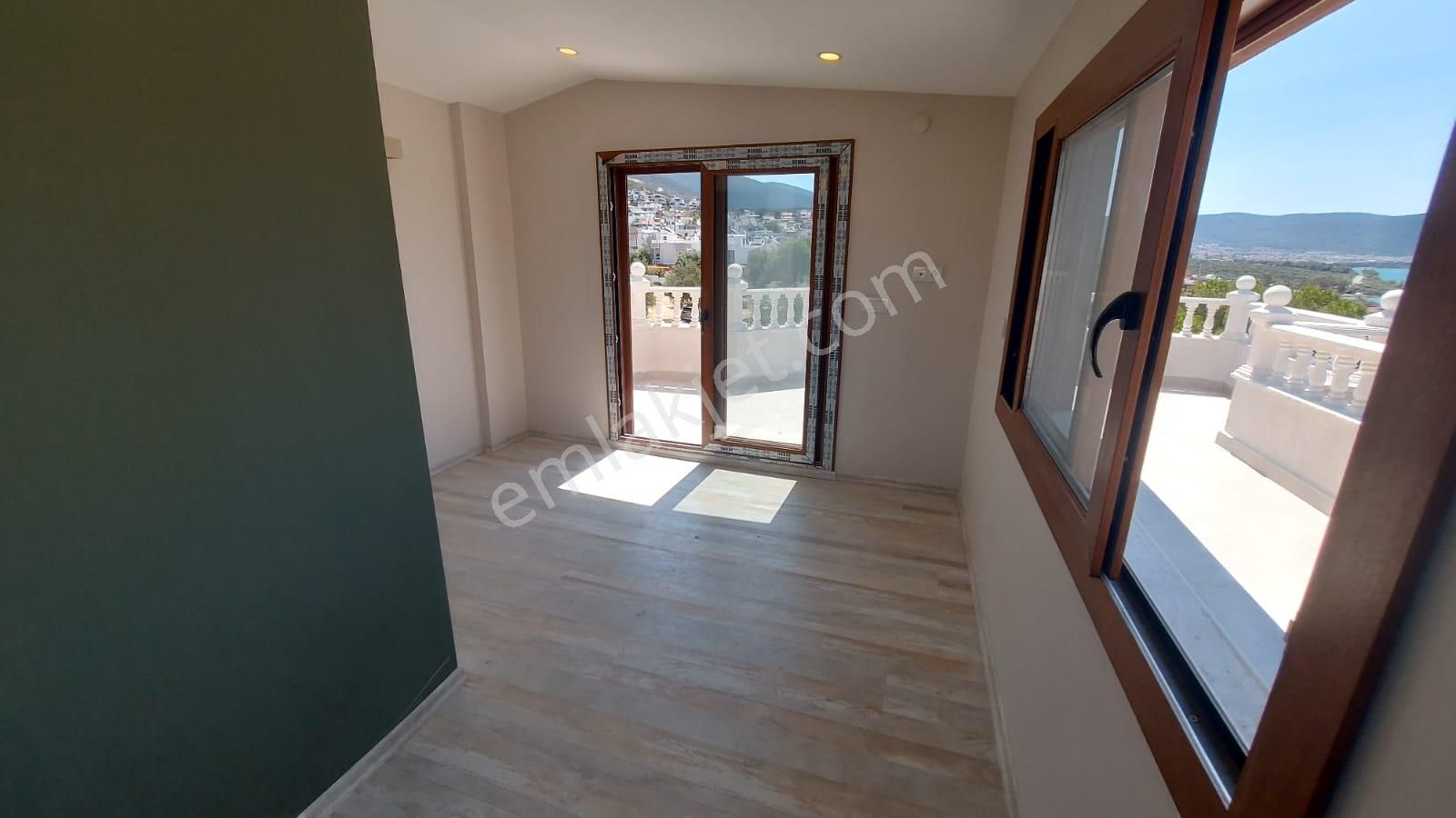 Remax Cool 2 'den Muhteşem Konum'da Deniz'e 200 Metre 3+1 Villa - Görsel 20
