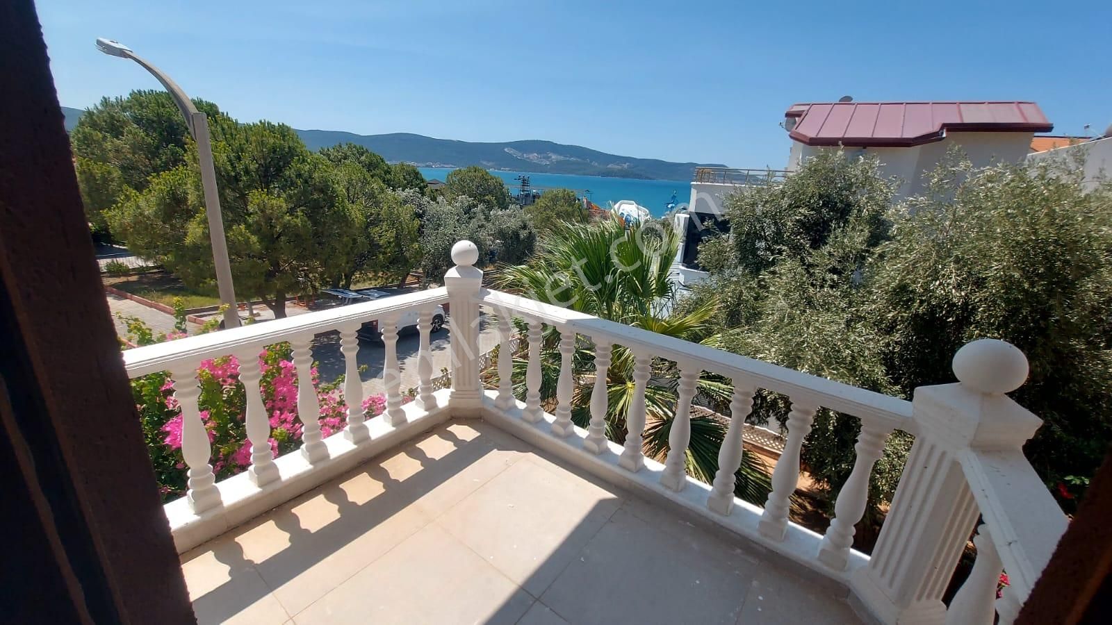 Remax Cool 2 'den Muhteşem Konum'da Deniz'e 200 Metre 3+1 Villa - Görsel 18