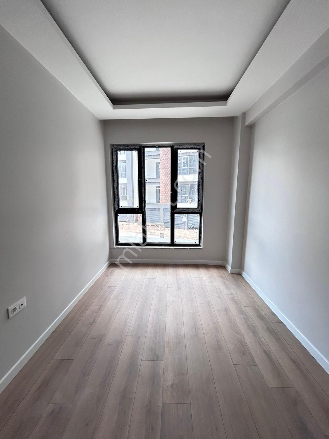 Tepebaşı Çamlıca Satılık Daire  TOMBAKZADE CADDESİ YAKINI YERDEN ISITMA-CAM BALKON 2+0-70 M2