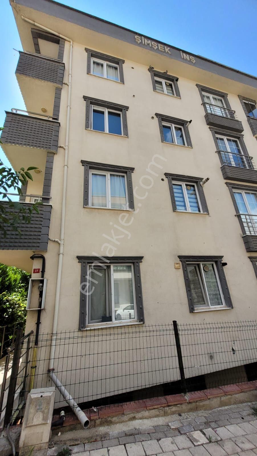 Sancaktepe Safa Satılık Daire Sancaktepe Safa Mah 3+1 115m2 İskanlı Arakat Daire