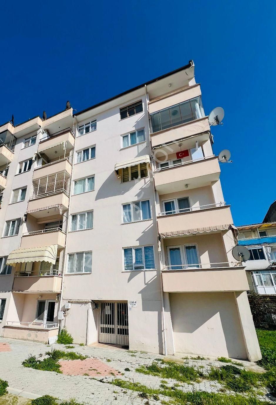 Mudanya Güzelyalı Yalı Satılık Daire  KURTULUŞ'TAN GÜZELYALI MAH'DE DENİZİN DİBİNDE 2+1 SATILIK DAİRE