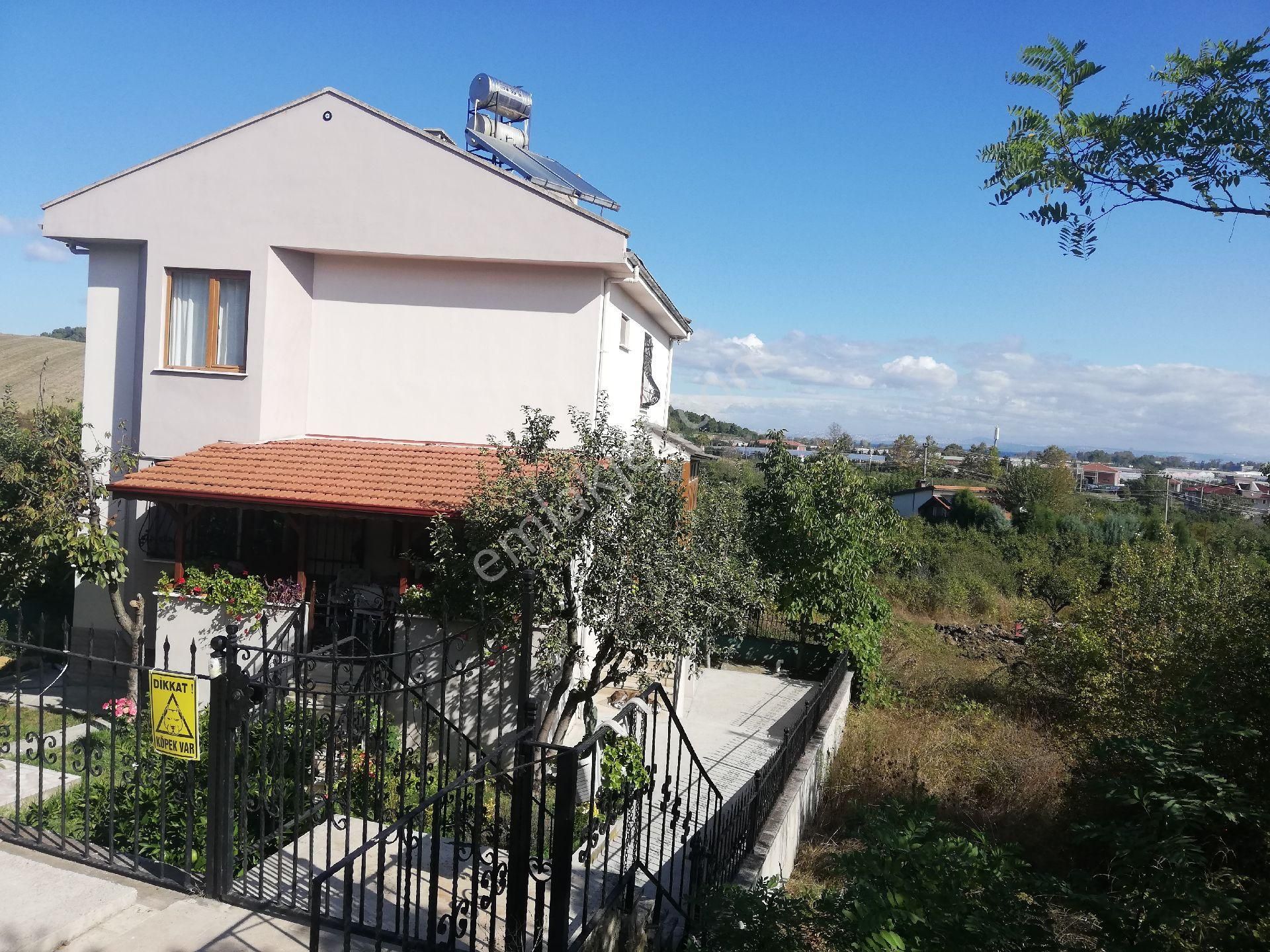 Yalova Merkez Samanlı Köyü Satılık Villa Satılık mükemmel konumda villa