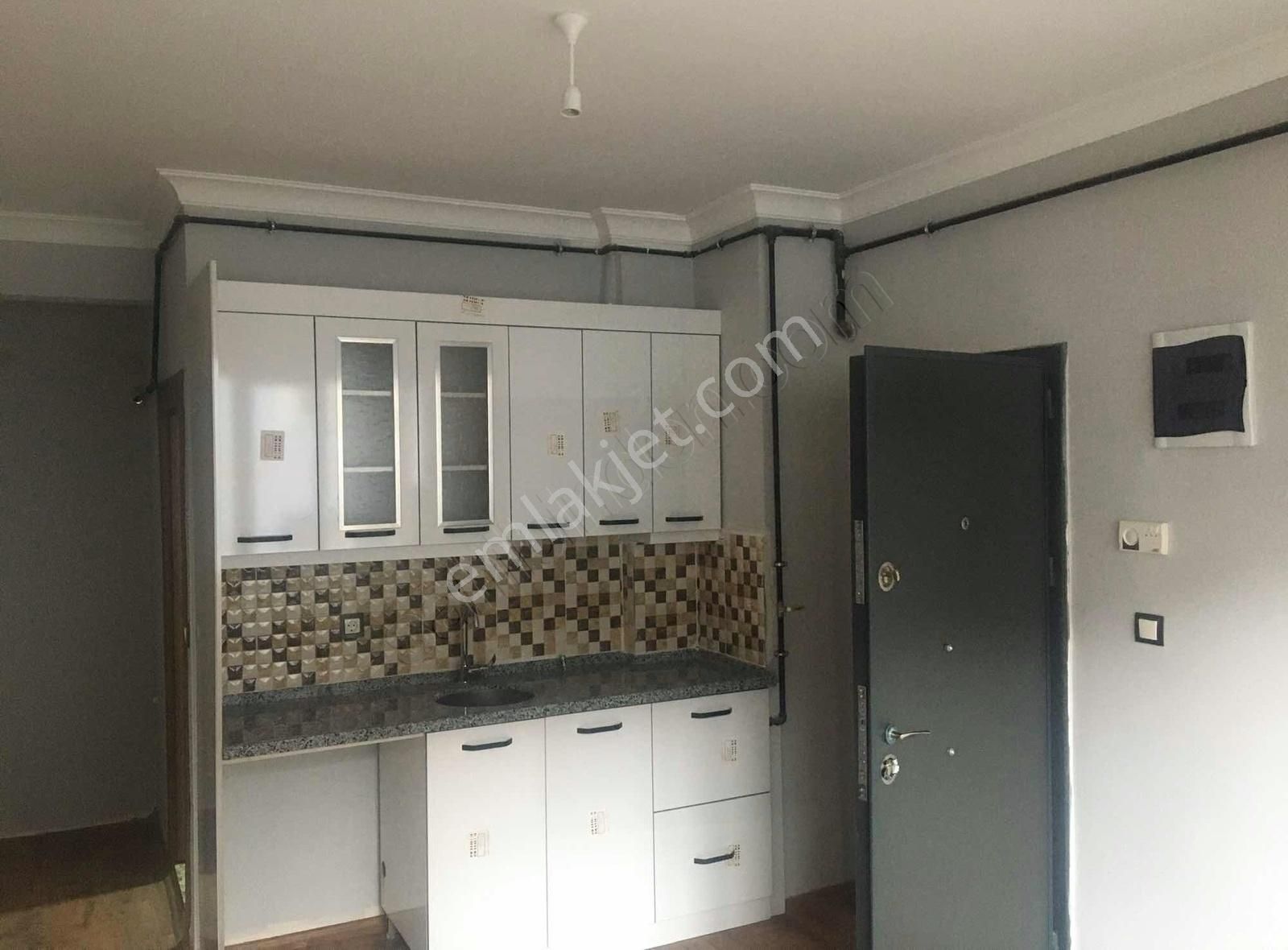 Uşak Merkez Sarayaltı Mahallesinde Kiralik 2+0 Daire