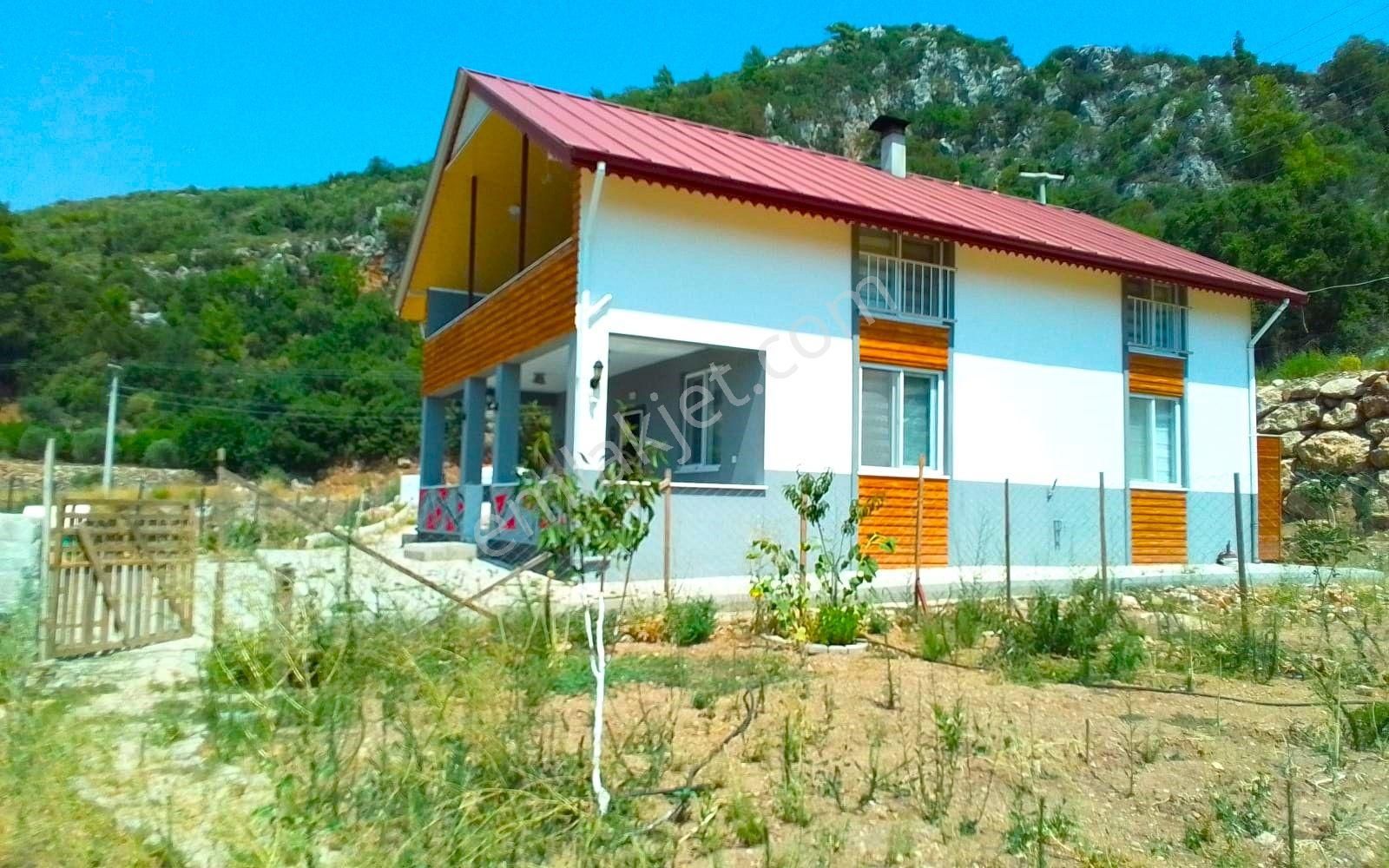 Kumluca Erentepe Satılık Müstakil Ev  Antalya Kumluca Erentepe Satılık Müstakil Ev ve 4000 m2 Arazi....