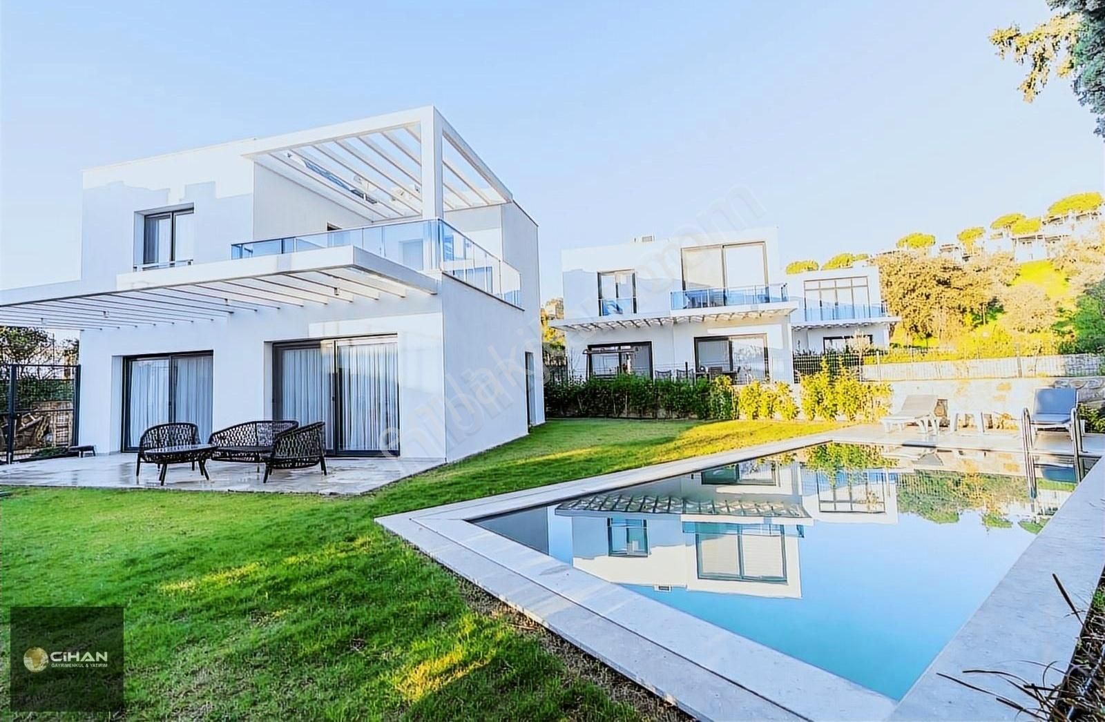 Bodrum Peksimet Satılık Villa Bodrum Gümüşlük'te Plaja 250 mt Mesafede Satılık Villa