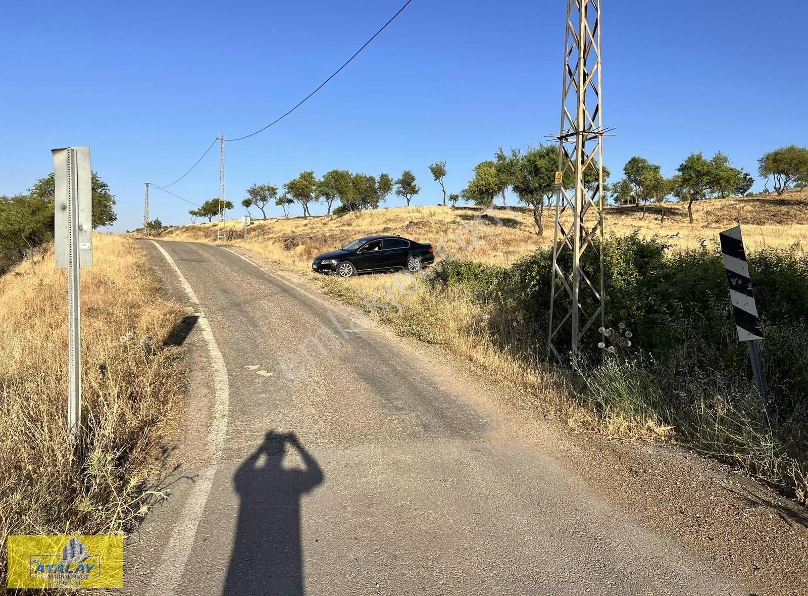 Şahinbey Ufacık Satılık Tarla G.antep Şahinbey Ufacık Mah Bag Evlik Asvalt Üsdü Arazi Acil