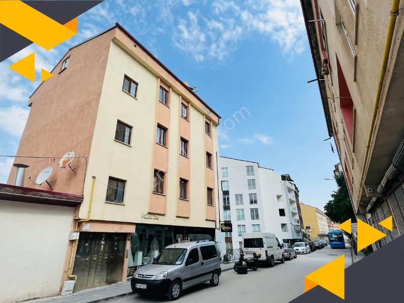 Bayburt Merkez Zahit Kiralık Daire  ŞEHRİN MERKEZİNDE MÜKEMMEL KONUMDA ÇORUH MANZARALI 3+1 FERAH DAİRE