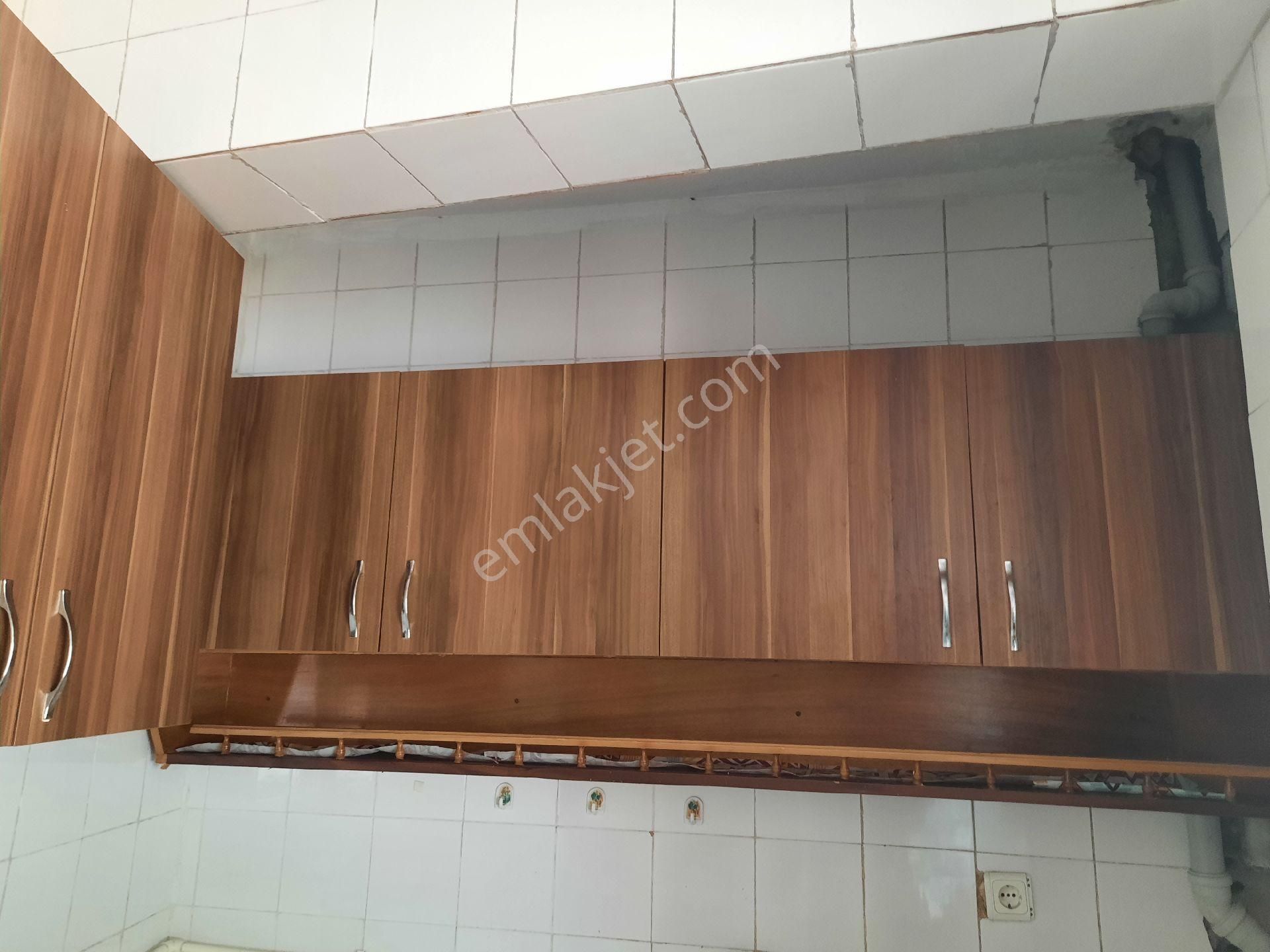 Beyoğlu Keçeci Piri Kiralık Daire 1+1 doğalgazlı önden yüksek giriş arka taraftan 1 kat kiralık daire