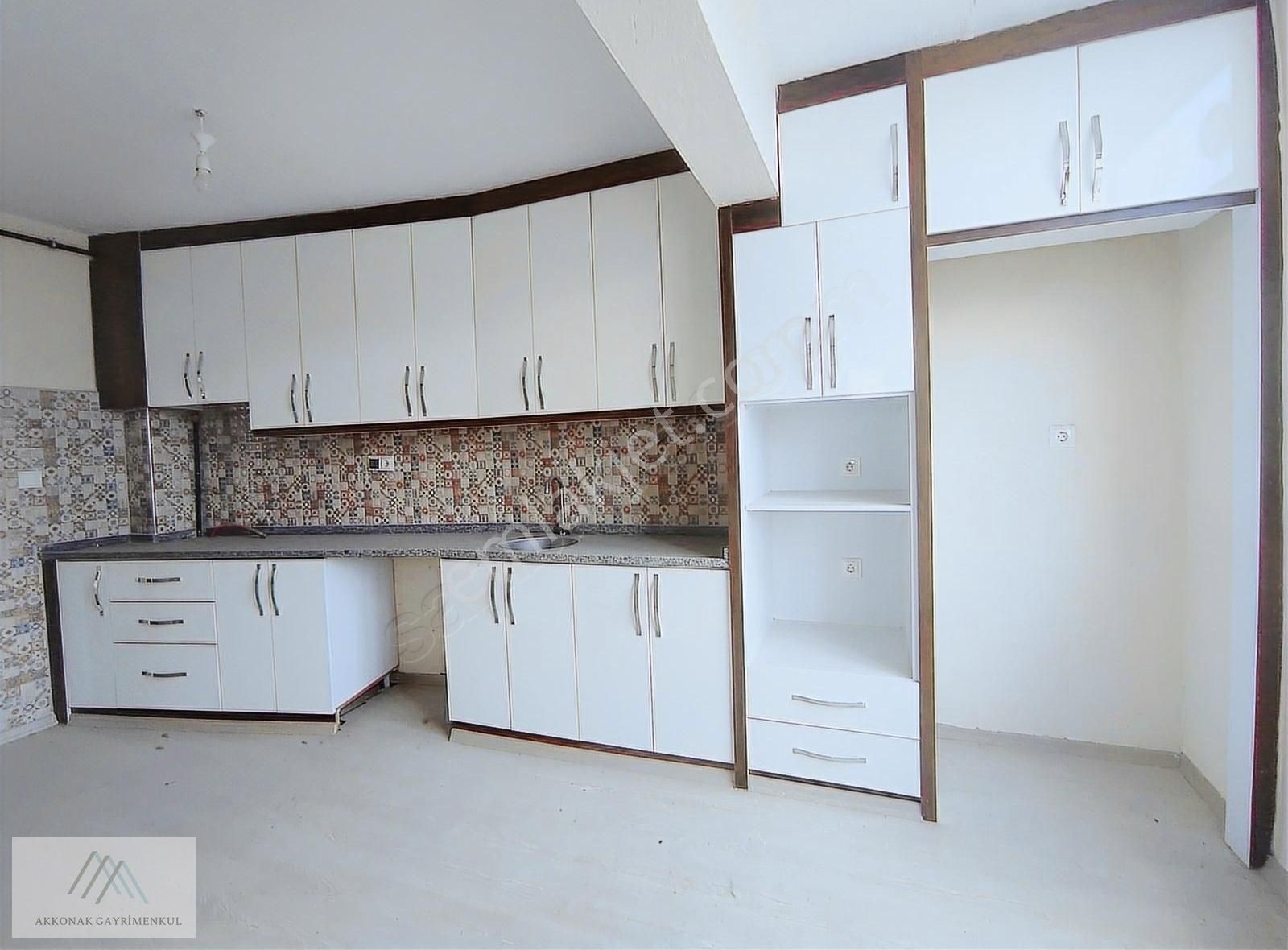 Merkezefendi Sümer Satılık Daire AKKONAK GAYRİMENKULDEN SÜMERDE SATILIK 2+1 100M2 DAİRE