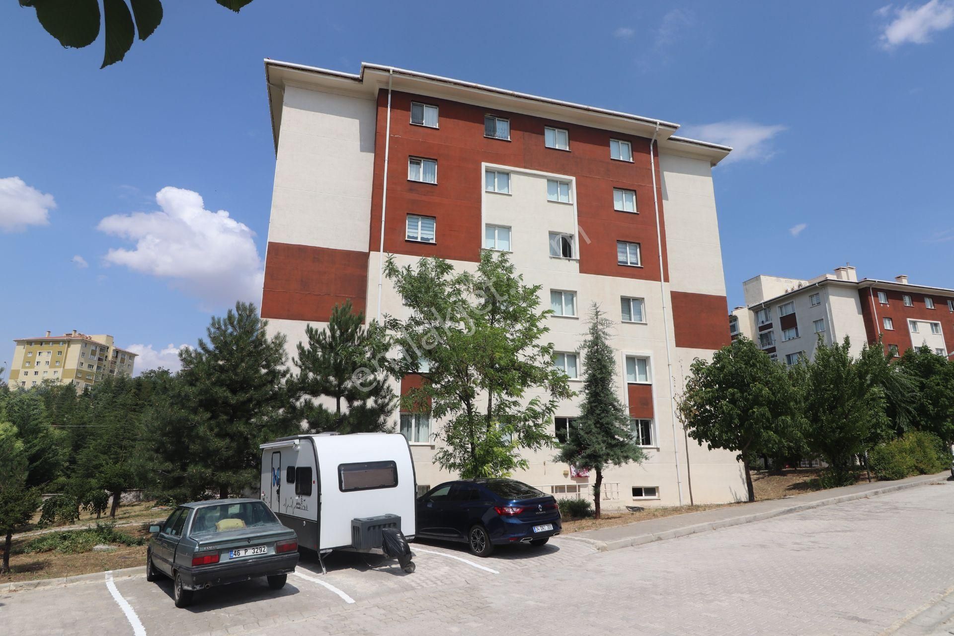 Gölbaşı Eymir Satılık Daire  EYMİR TOKİ BÜYÜK TİP ARA KAT 3+1 SATILIK DAİRE