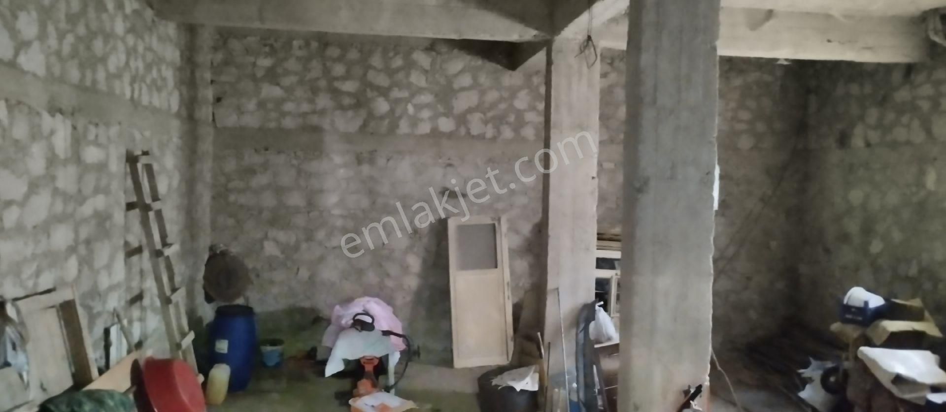 Satılık Müstakil Tapulu Ev Bahçesi - Görsel 28