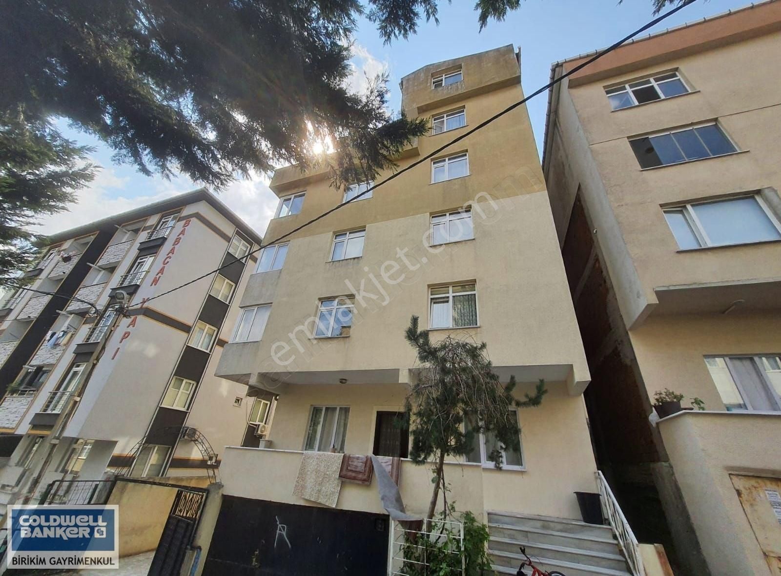 Pendik Sülüntepe Satılık Daire SÜLÜNTEPE MAH. 30 METREKARE TERASLI SATILIK 2+1 DAİRE