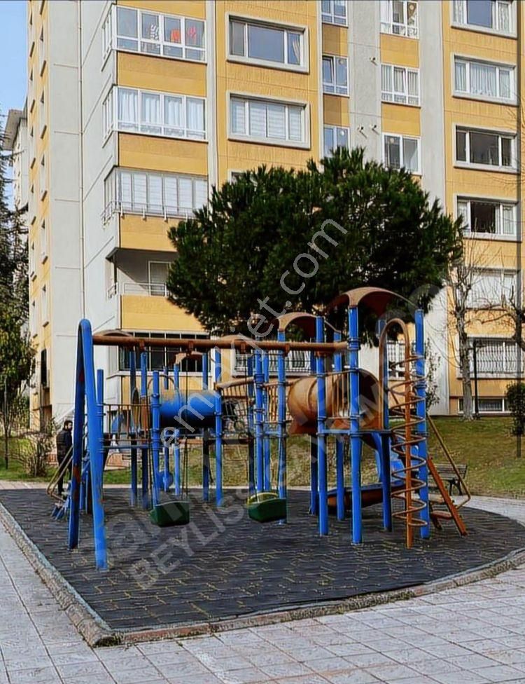 Büyükçekmece Ekinoba Satılık Daire  163 m2  3+ 1   ekinoba mah. Ekinoba Sitesinde  ferah geniş daire