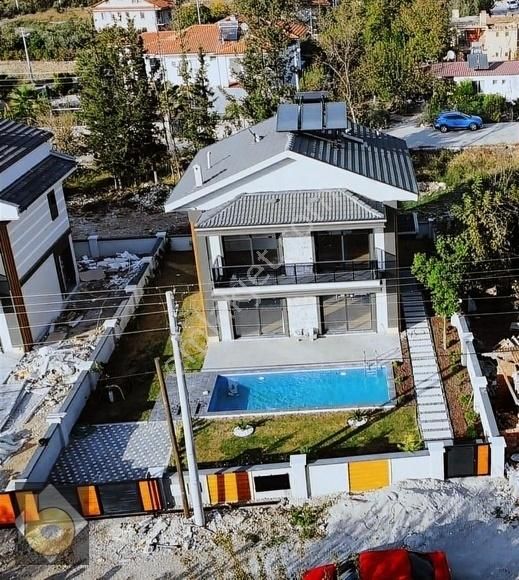 Seydikemer Gerişburnu Satılık Villa Muğla Seydikemer gerisburnunda satılık 4+1 havuzl müstakil villa