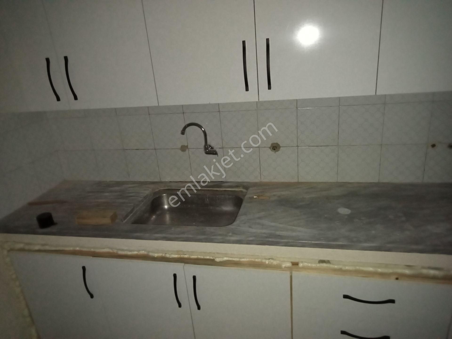 Çukurova Beyazevler Kiralık Daire 2+1 Beyazevler De 4 Katlı 3 Katı 17500 Tl..kupon Daire...