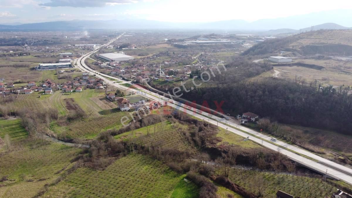 Düzce Gümüşova Satılık Ticari İmarlı REMAX İBRAHİM KARDANDAN D100 KARAYOLUNA 150 METRE CEPHELİ 5070 M2 TİCARİ ARSA