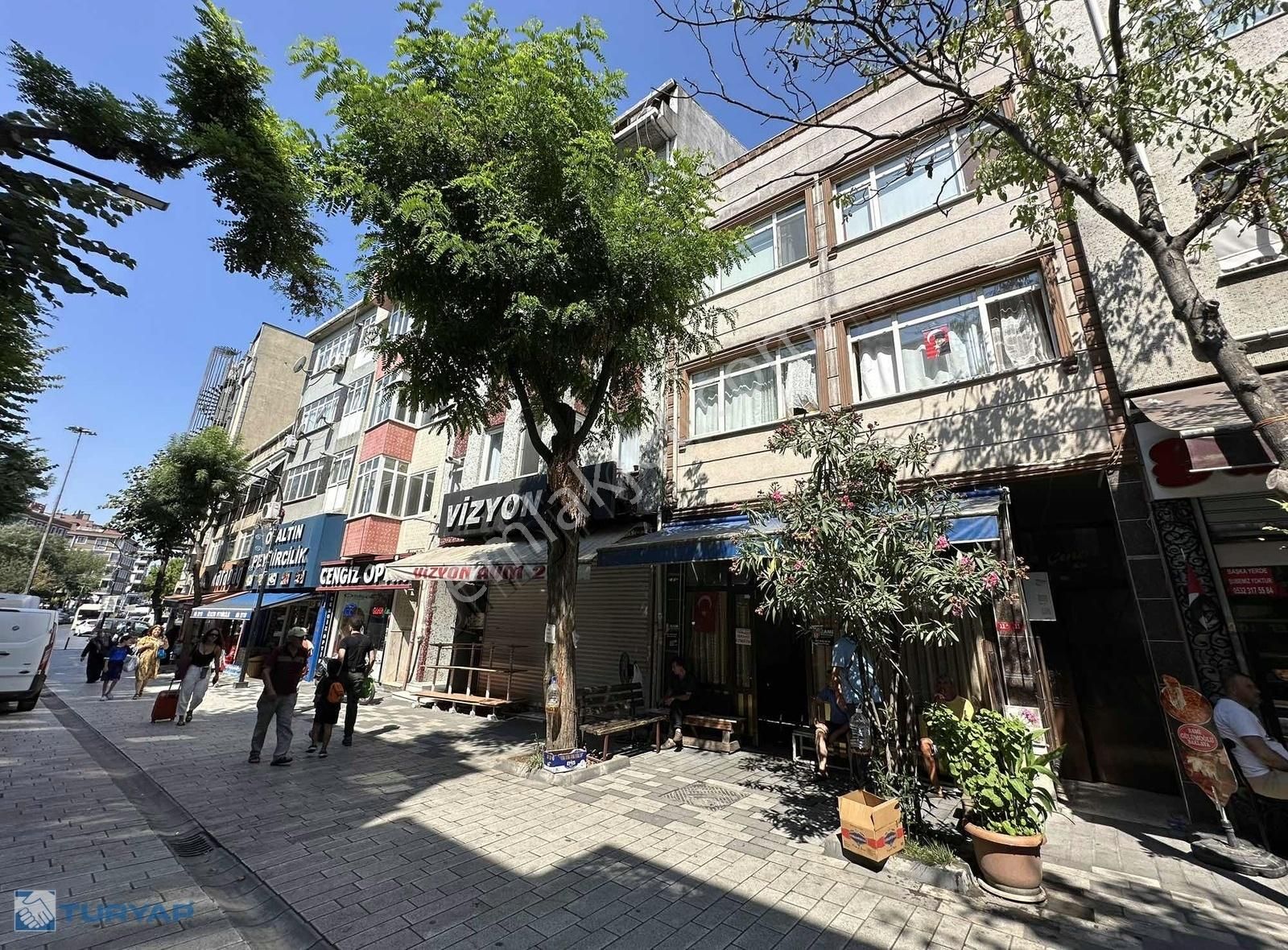 Eyüpsultan Rami Cuma Satılık Bina Raminin En Güzel Trafiğe Kapalı Caddesi Satılık Bina