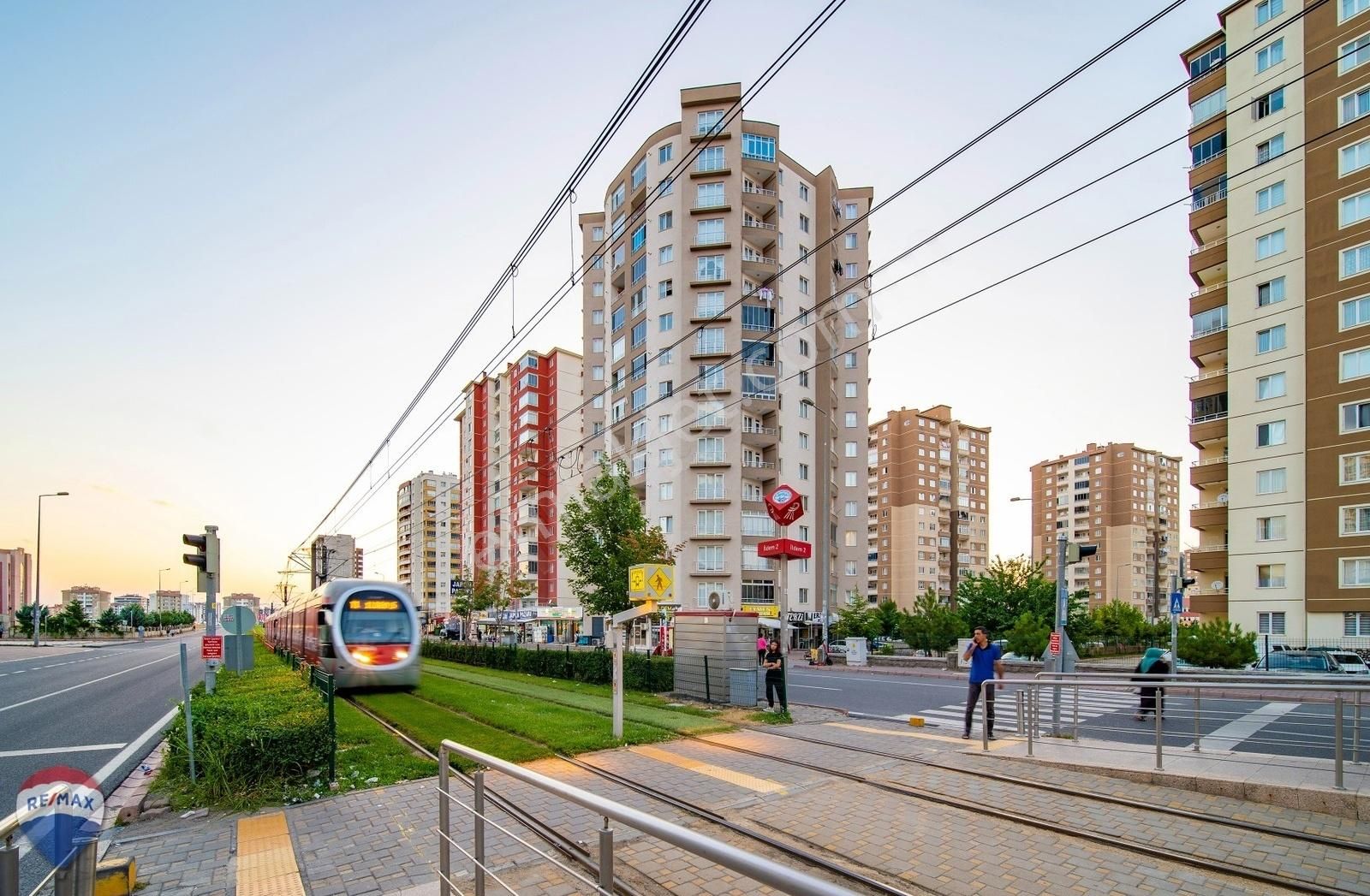 Melikgazi Gesi Fatih Satılık Daire İLDEM-2 TRAMVAY DURAĞI YANI, ÇINAR EVLERİ C'DE SATILIK 3+1 DAİRE