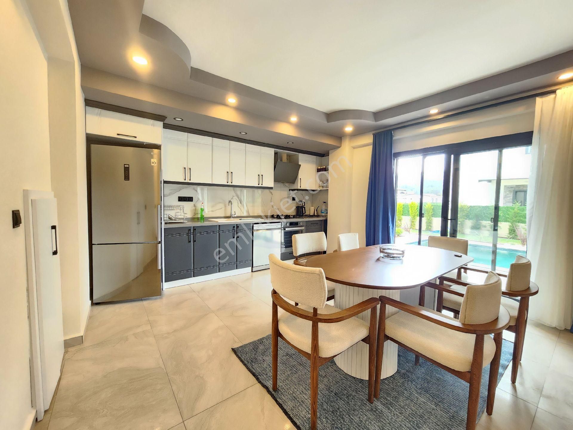 Fethiye Üzümlüde Satılık Havuzlu Müstakil Villa - Görsel 15