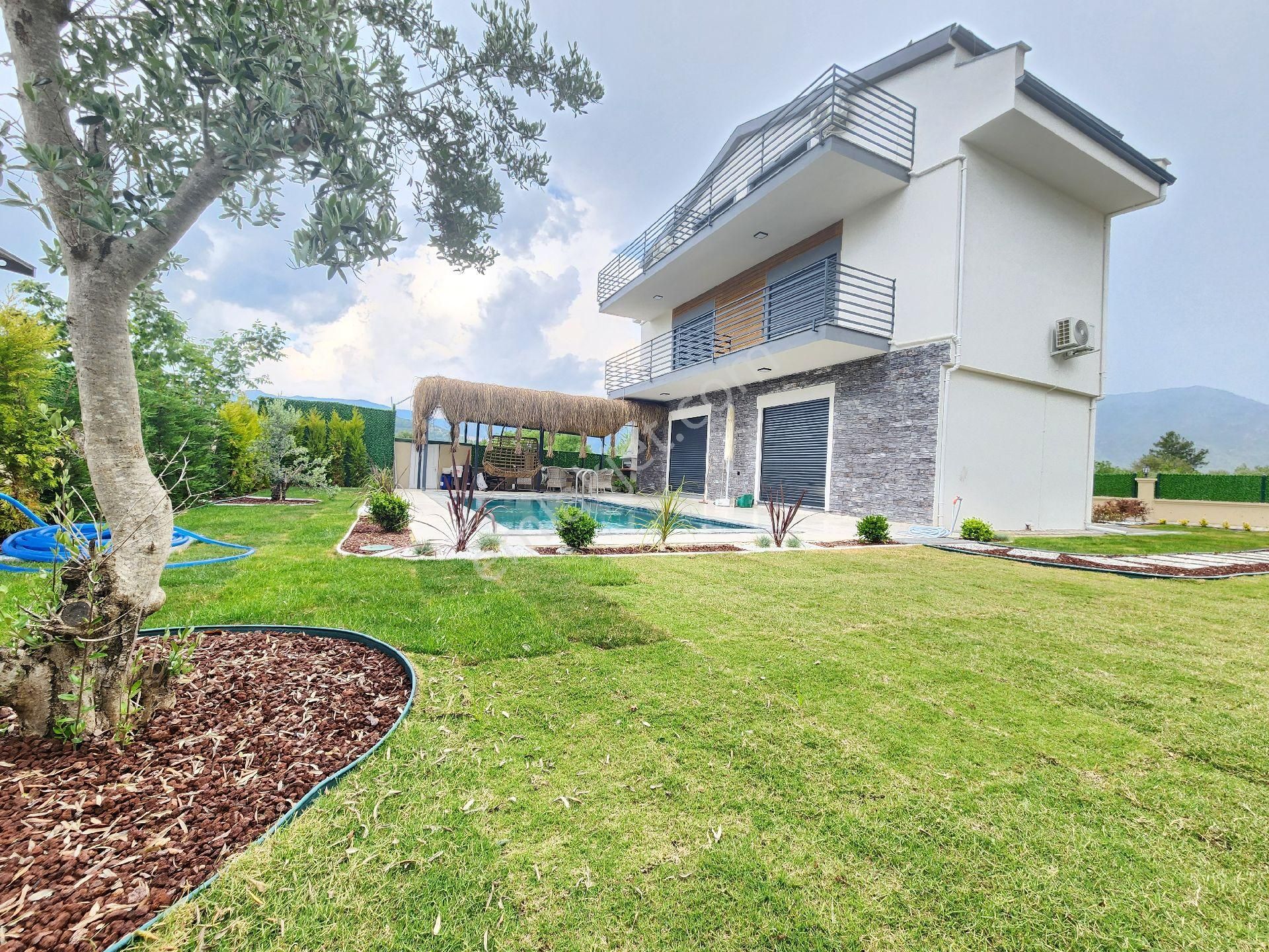 Fethiye Üzümlüde Satılık Havuzlu Müstakil Villa - Görsel 3