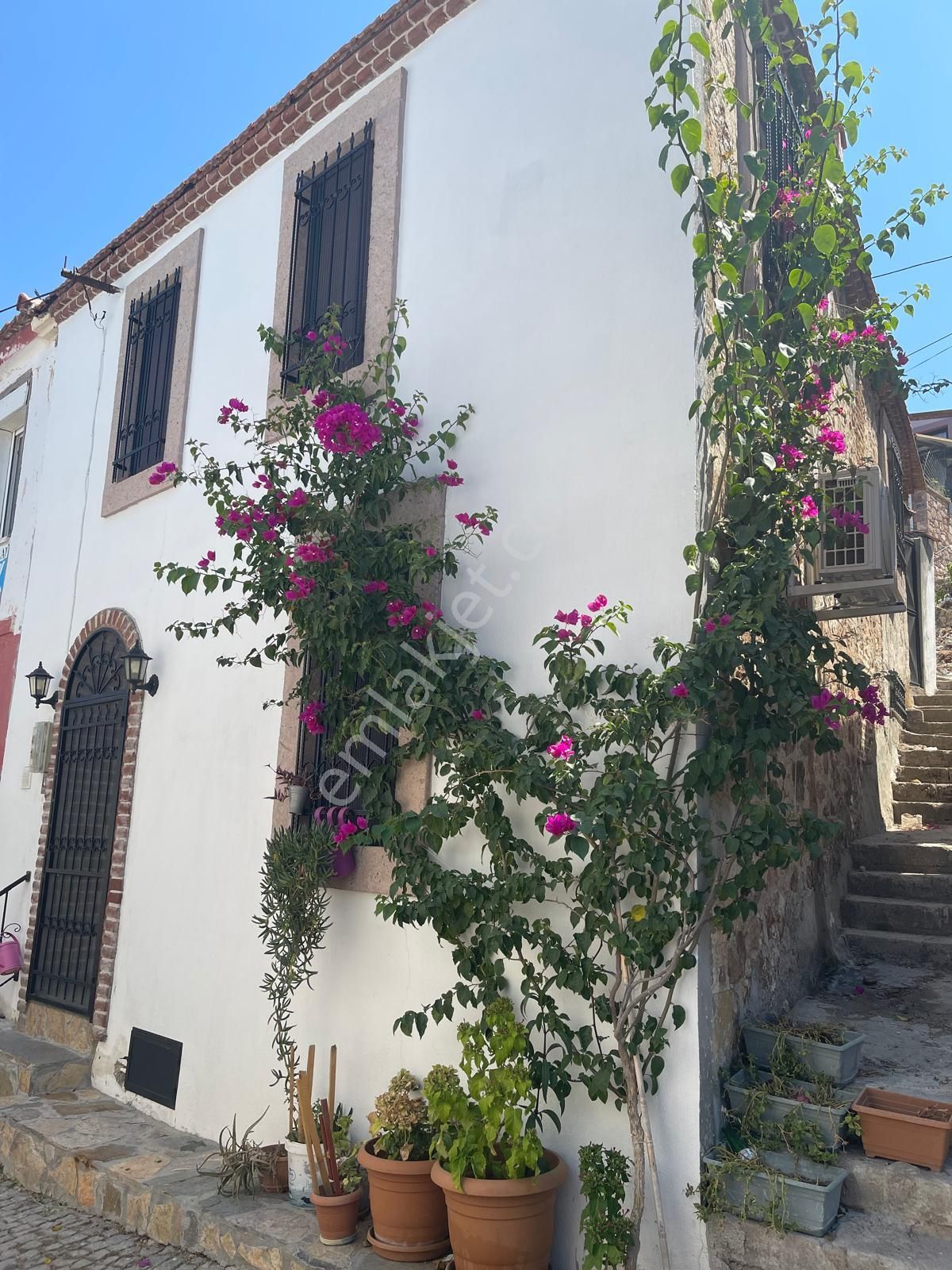 Ayvada'dan Ayvalık Merkez'de 2 Katlı Müstakil 2+1 Taş Ev - Görsel 7