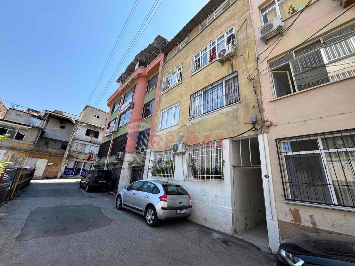 Konak Yıldız Satılık Daire İzmir Konak Diş Hastanesi Yakınında Satılık 2+1 Daire