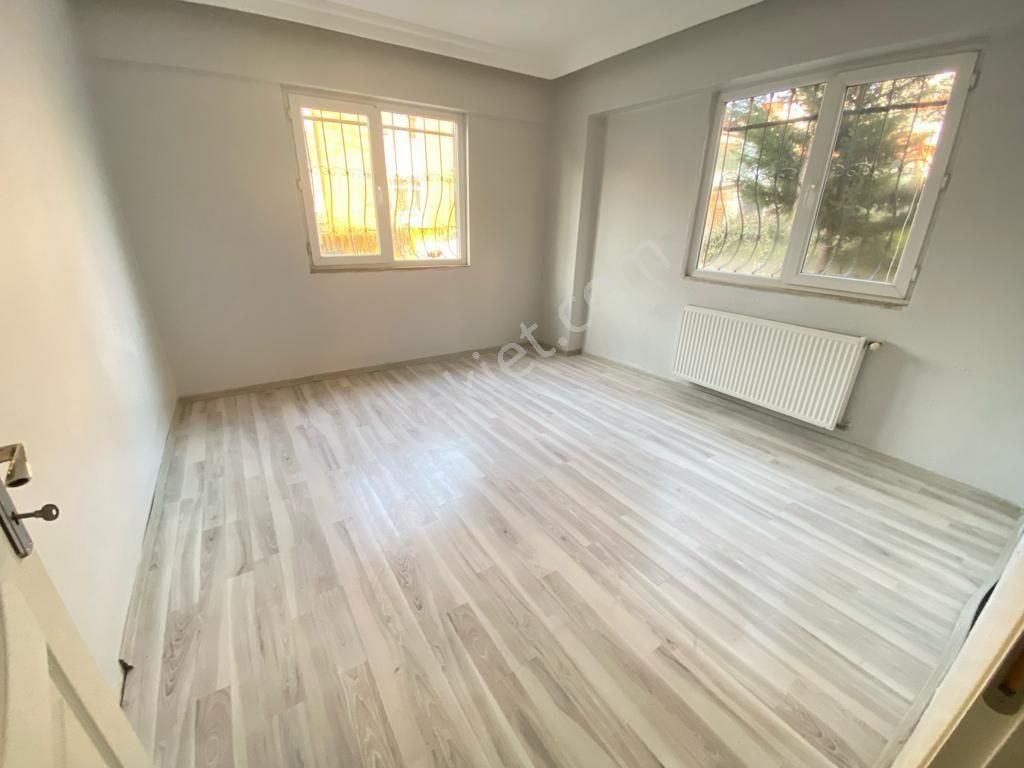 Çayırova Özgürlük Satılık Daire ÖZGURLUK MAHALLESINDE 5+1   200 m2 SATILIK  DAIRE