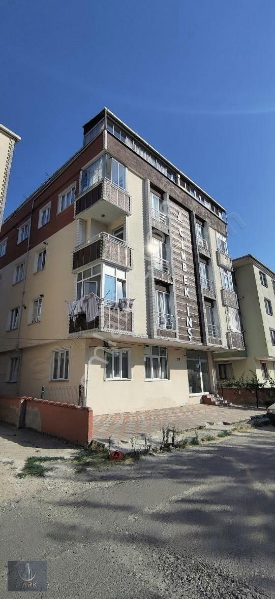 Kapaklı Cumhuriyet Satılık Daire MUAZZAM KONUMDA DUBLEX DAİRE