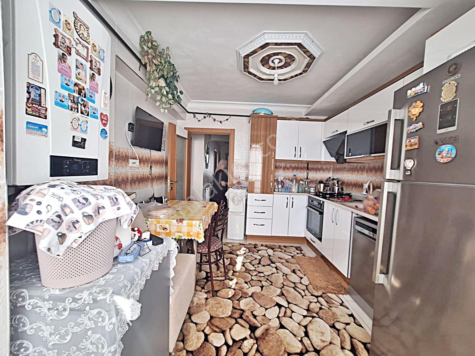 Keçiören Yükseltepe Satılık Daire  CİHANDAN YÜKSELTEPE MAH ŞENGÜLÜM MARKET YAKINI 3+1 DAİRE