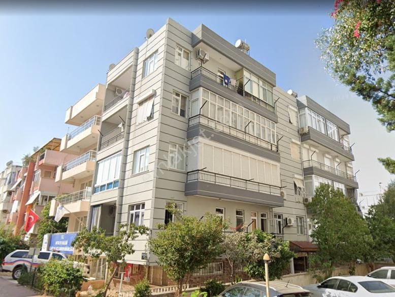 Muratpaşa Bahçelievler Satılık Daire  Muratpaşa'da Denize 5 dakika yürüme mesafesinde 3+1 160m2 Daire