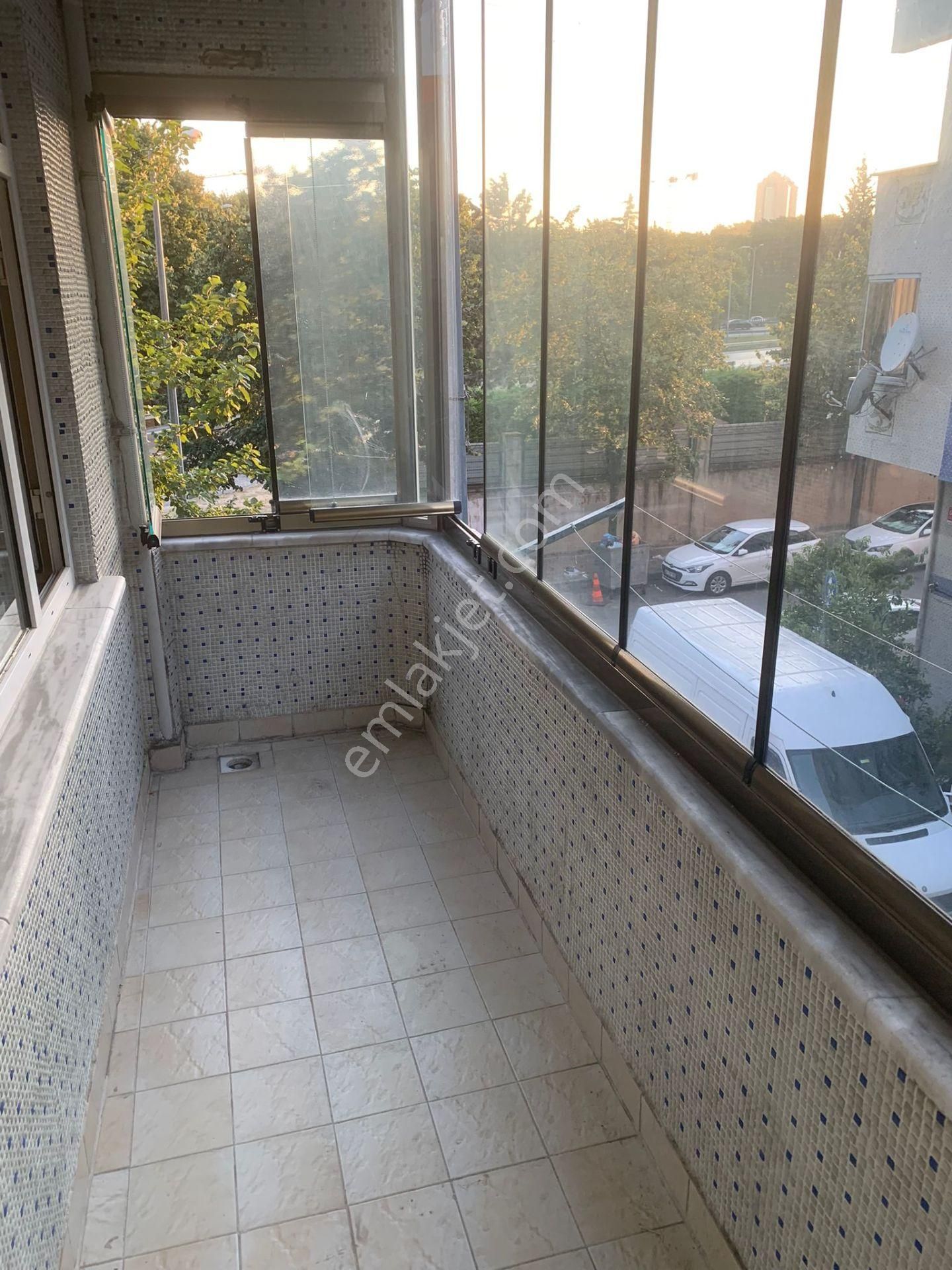 Bayrampaşa Cevatpaşa Kiralık Daire B.paşa Cevatpaşa Mah. 3+1 160m² Balkonlu Ferah Kiralık Daire