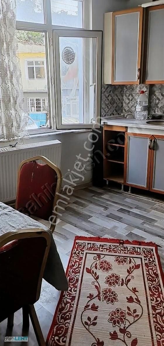 Altıeylül Dinkçiler Kiralık Daire ÇARDAKLI DA 2+0 AYRI MUTFAKLI 4 YATAKLI