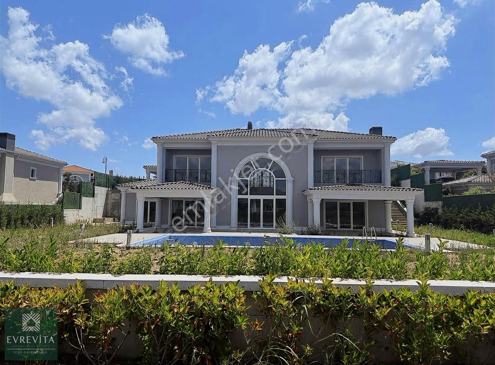 Büyükçekmece Alkent 2000 Satılık Villa SATILIK VİLLA MAHAL 5+1 JASMİNED