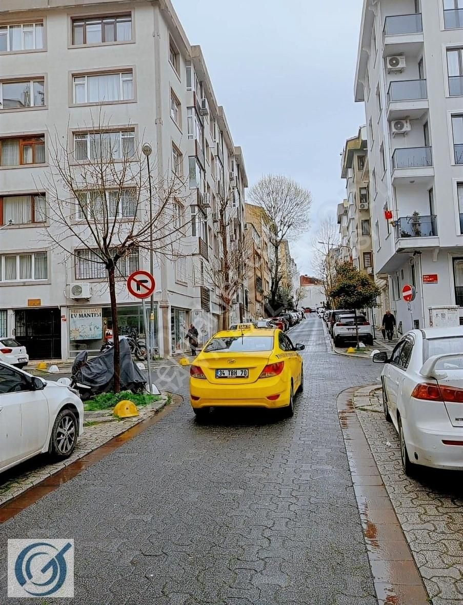 Kadıköy Acıbadem Satılık Daire ACIBADEM DÖRTYOL'A TEPE NAUTİLUS'A YAKIN ARAKAT