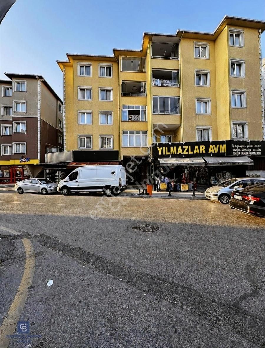 Ümraniye Necip Fazıl Satılık Daire Çok Geniş ve Temiz 3+1 Site İçerisinde