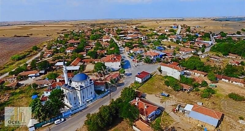 Babaeski Ertuğrulköy Köyü Satılık Tarla Babaeski Ertuğrul'da 3 Adet 950 M2 Yatırımlık, Yolu Açık Arsalar