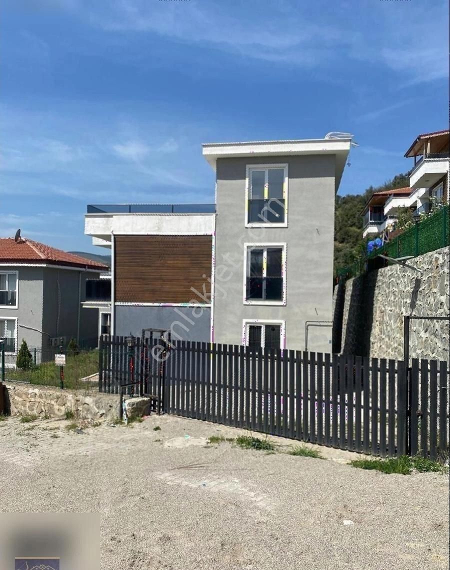 Geyve Alifuatpaşa Satılık Villa 180m2 4+1 TRIPLEX VİLLA MUHTEŞEM MANZARA VE TEMİZ HAVA